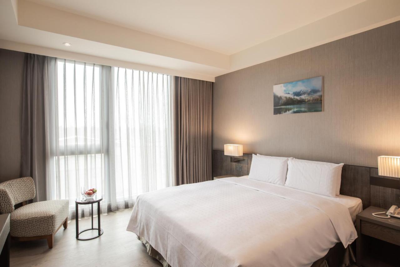 Jin Shi Hu Hotel Kaohsiung Exterior photo